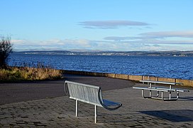 A seat by the Forth, Granton - geograph.org.uk - 3242367.jpg
