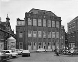 Administratiegebouw van het vroegere Binnengasthuis aan de Grimburgwal; 1978.