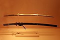 Katana antiquum a samuraeo adhibitum exhibitioni in museo.