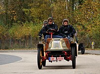 Opel Darracq fra 1902 under veteranbilvæddeløb