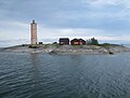 English: Söderskär lighthouse (open in summer) is east from Helsinki, 1,5 hours by boat Suomi: Söderskärin majakka, n. 1,5 tuntia veneellä