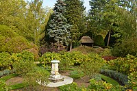 Sundial and shelter at the Fellows' Garden.