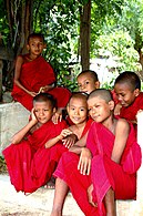ミャンマーの上座部仏教の修行僧