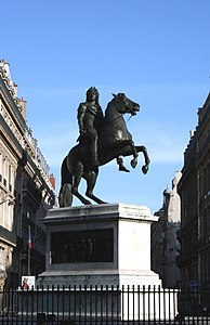 Monument à Louis XIV (1822), Paris, place des Victoires.