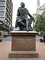 Socha skotského básníka Roberta Burnse na náměstí Octagon