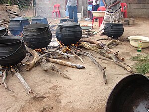 auf dem offenen Feuer gekocht