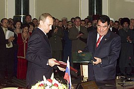 Vladimir Putin in Turkmenistan 23-24 April 2002-9.jpg