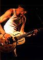 Chris Whitley in 1998 (Foto: Jean-Jacques Halans) overleden op 20 november 2005