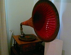 Gramophone of Jabbar Garyagdyloglu.jpg