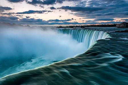 Niagara Falls before sunrise