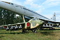 Sukhoi Su-25 sovietico vicino al Tu-144.