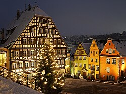 Schwäbisch Hallin Marktplatz talvella