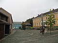 «Bytorget» på Sverresborg.[21] Byavdelinga består av trebygninger og interiører fra Trondheim sentrum fra 1700-tallet og framover.