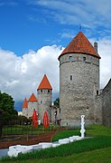 EE HJ Tallinn city walls towers 1.jpg