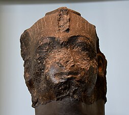 Glava kolosalnega kipa Tutmoza IV., Britanski muzej, London