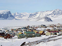 Býurin Pangnirtung á Baffinslandi í landsparti Qikiqtaaluk