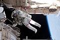 L'astronauta Feustel durante la terza passeggiata spaziale