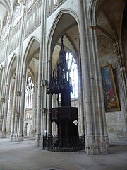 Chaire de l'abbatiale.