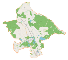 Mapa konturowa gminy Ciasna, po lewej nieco u góry znajduje się punkt z opisem „Parafia pw. Świętych Apostołów Piotra i Pawła w Sierakowie Śląskim”