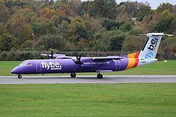 De Havilland DHC-8-400 der Flybe am Flughafen Hamburg in aktueller Bemalung