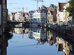 La Lys bordée de maisons anciennes.