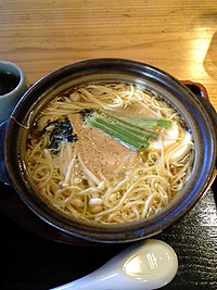 鍋焼きラーメン