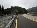 梧桐山盘山公路与罗沙公路的并行段，右边为盘山公路。