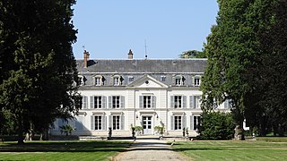 Château de Beauvoir (Seine-et-Marne).jpg