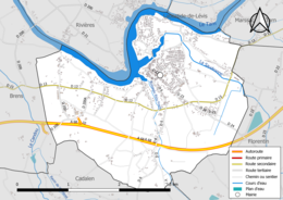 Carte en couleur présentant le réseau hydrographique de la commune