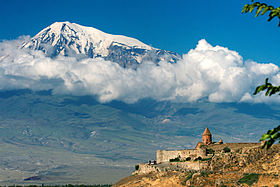 Le monastère de Khor Virap devant le Mont Ararat.