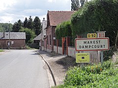 Entrée de la commune à Dampcourt.