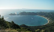 島の西北部のアイオス・イェオルイオス湾