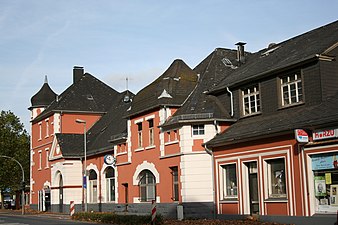 Stationsgebouw