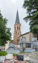 Poilu au repos (monument aux morts)