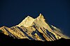 Manaslu und Ostgipfel (rechts)