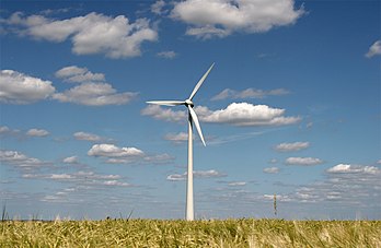 Une éolienne dans un paysage rural. (définition réelle 1 600 × 1 043)