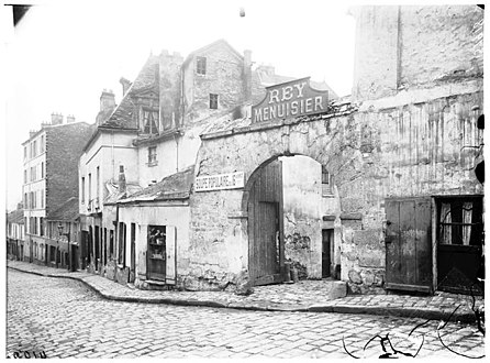 Ancienne ferme Boccage, dépendance du couvent 9 rue Beethoven en 1901. Soupe populaire.