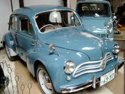 Hino Renault 4CV