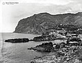 Thumbnail for File:PT-ABM-JAS-674 - Panorâmica este-oeste da baía de Câmara de Lobos.jpg