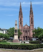 Sint-Bonifatiuskerke, de belangrykste katholieke parochiekerke