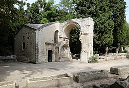 Chapelle Saint-Accurse d'abord expiatoire et puis funéraire.