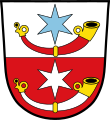 Gemeinde Langenneufnach Geteilt von Silber und Rot mit je einem golden beschlagenen Jägerhorn in verwechselten Farben unter einem sechsstrahligen oben blauen, unten silbernen Stern.