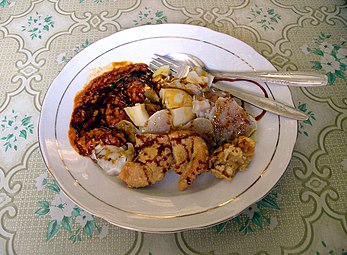 سیومای، غذای محبوب اندونزیایی تحت تأثیر چینی‌ها.