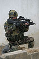 Soldado francés con un FAMAS.