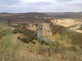 Blick vom Castelo de Noudar auf den Fluss Ardila