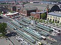 Dworzec Bremen Hauptbahnhof; węzeł bez segregacji ruchu pieszego