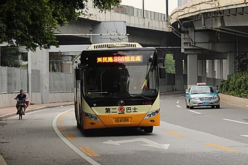 第二巴士 ZK6120CHEVNPG21 (H11) 行驶于886路，该车型现已退役