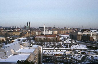 Liljeholmstorget 1984 med Södermalm i bakgrunden.