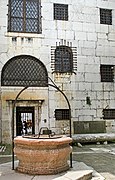 Prigioni Nuove (Venice) - Well in inner courtyard