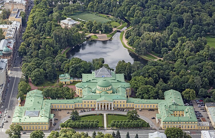 Аэрофотосъёмка Таврического дворца в Санкт-Петербурге